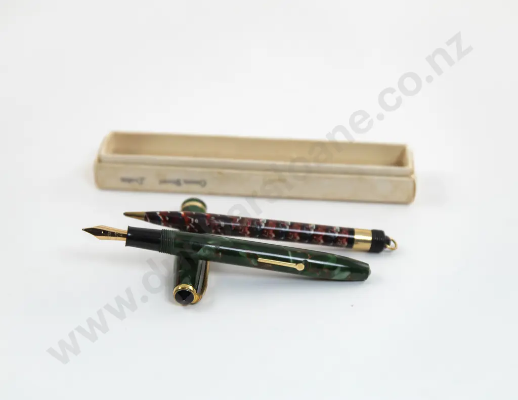 Vintage Conway Stewart No12 Fountain Pen Image 1++