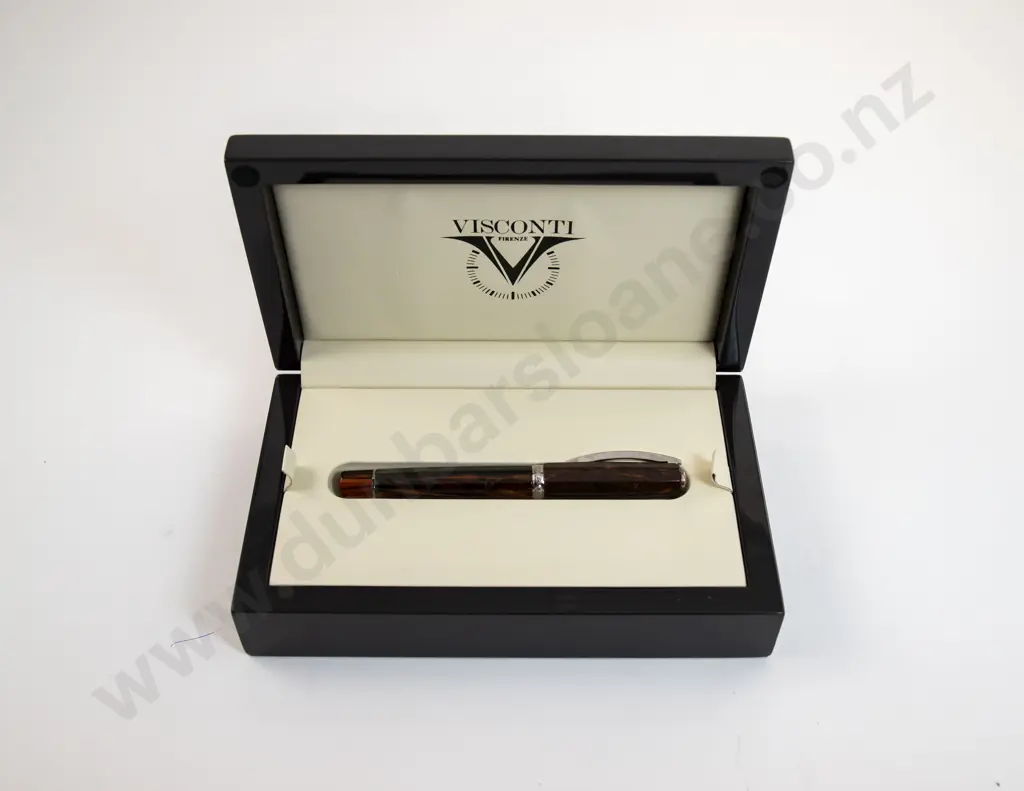 Italian Visconti Oversized Medici Fountain Pen Image 1++