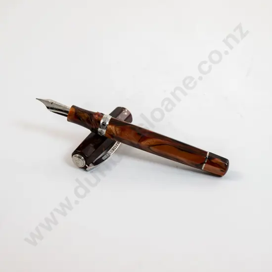Italian Visconti Oversized Medici Fountain Pen