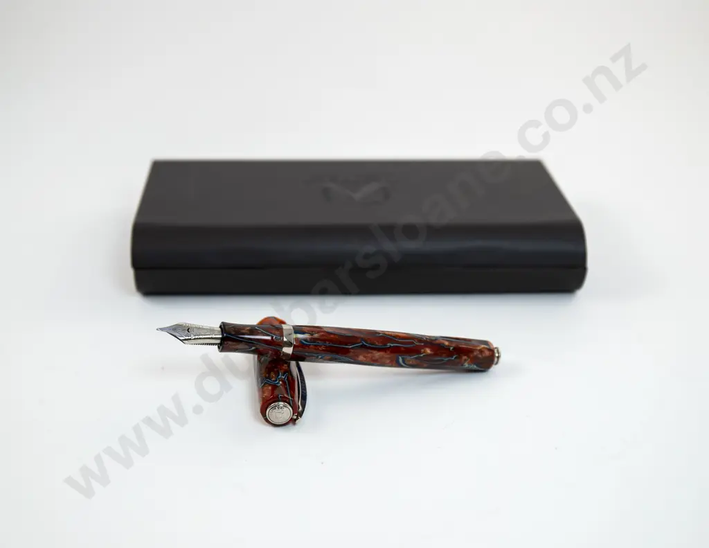 Italian Visconti Oversized Divina Fountain Pen Image 1++