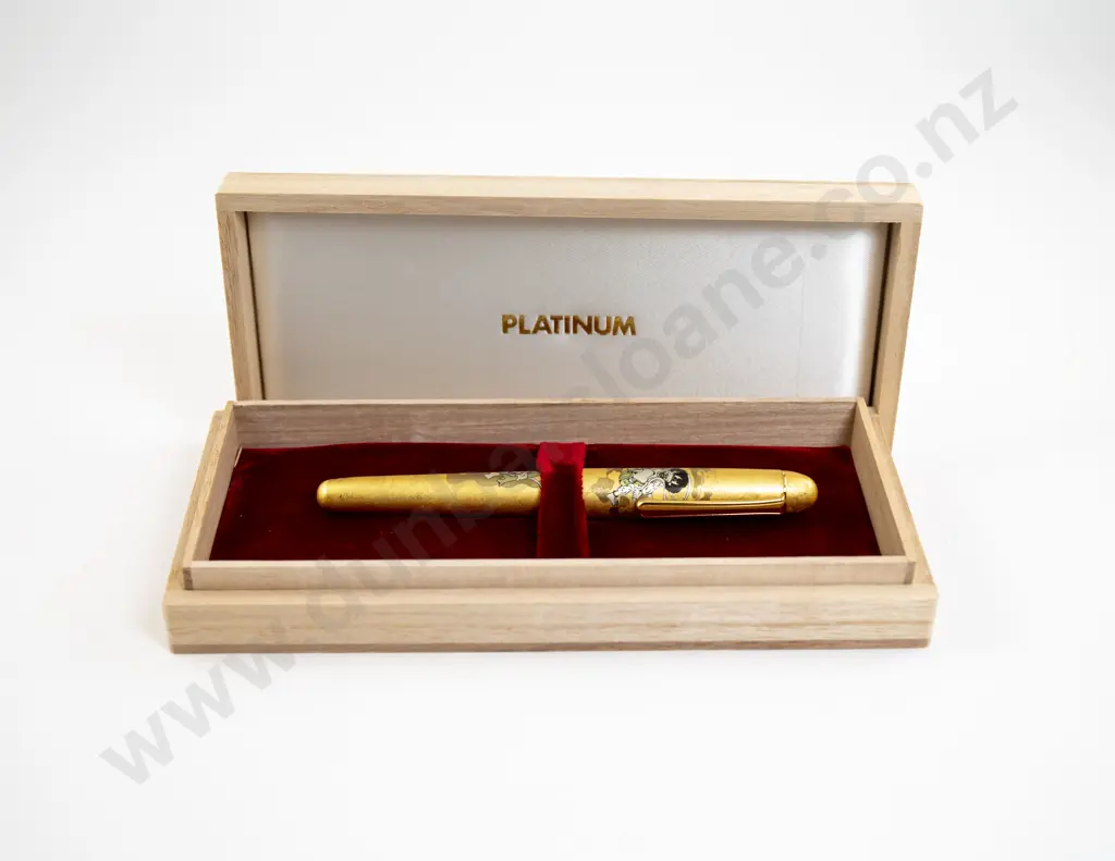 Platinum #3776 Century Fujin Raijin Urushi Maki-e Fountain Pen Image 1++