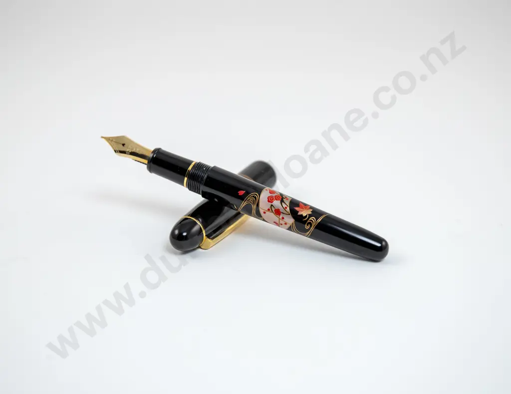 Platinum #3776 Century Senmen Urushi Maki-e Fountain Pen Image 1++