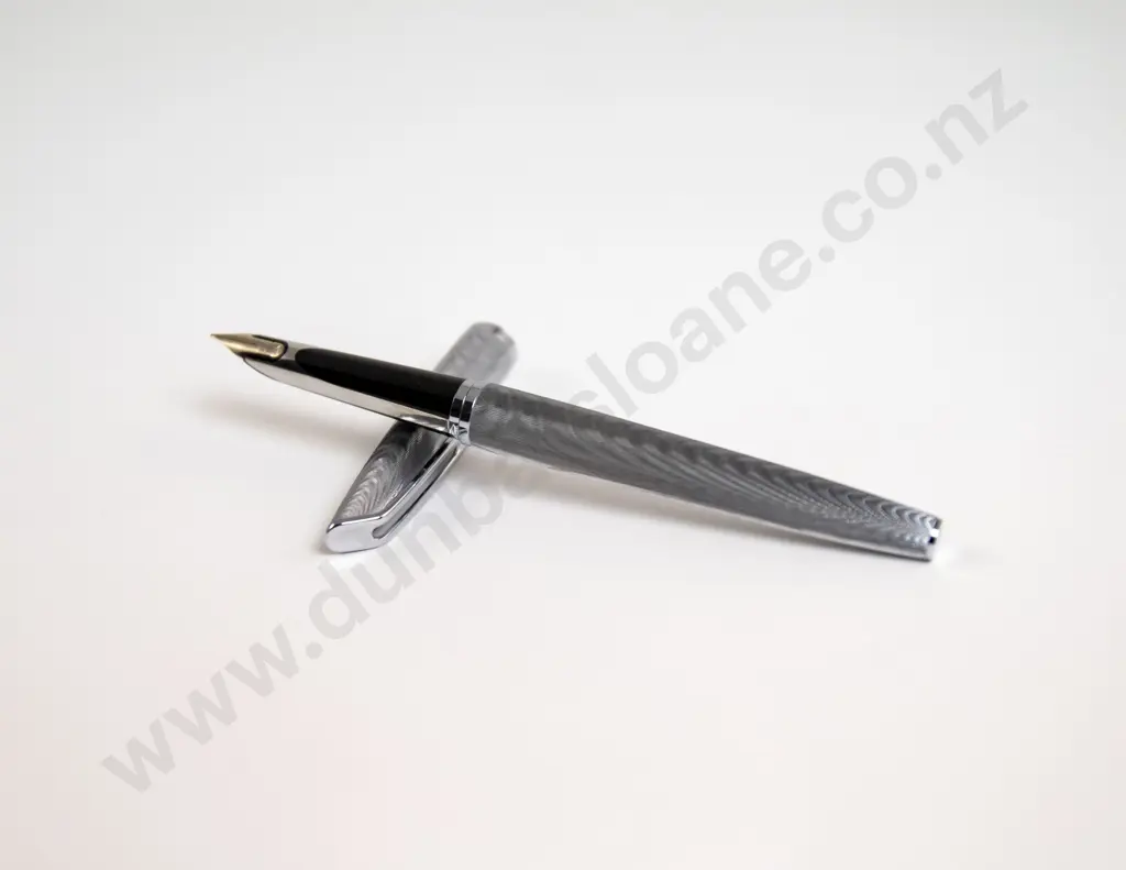 1950s-60s Waterman France C/F Fountain Pen and Pen Set in Silver Moire Pattern Image 1++
