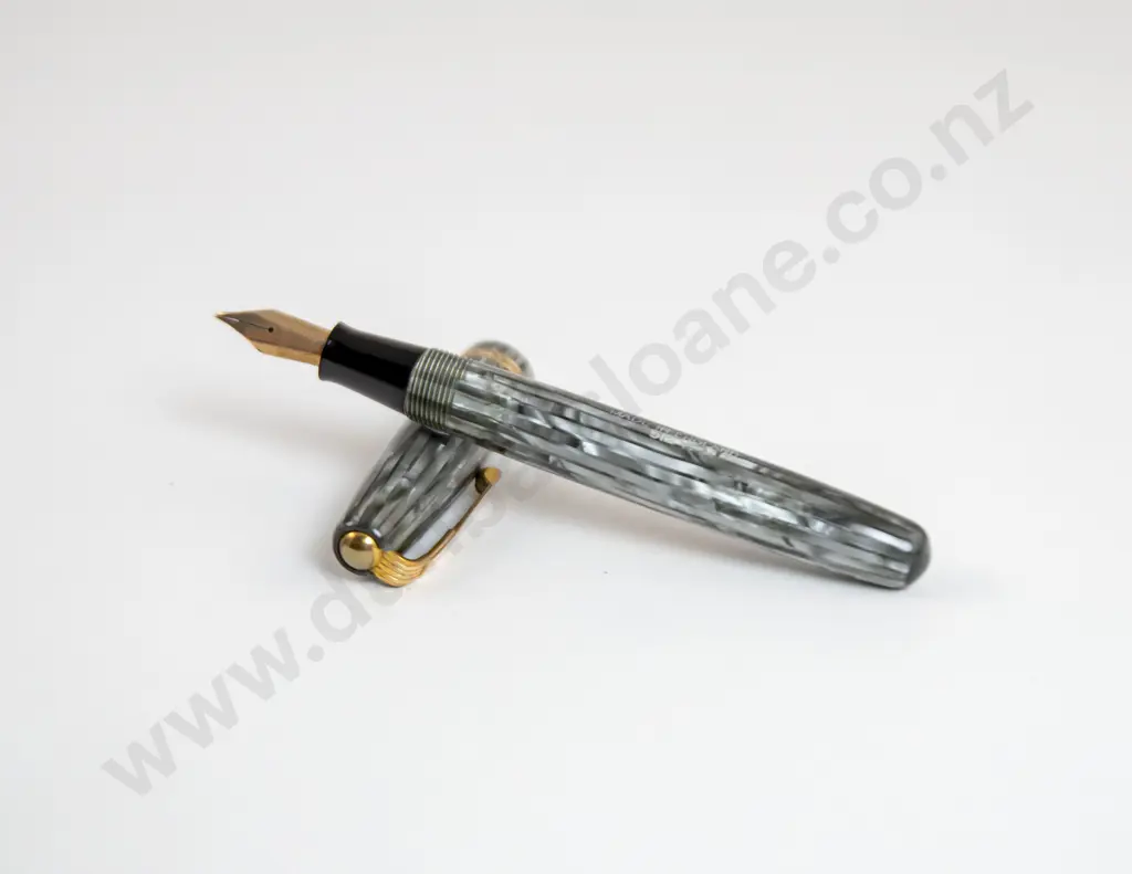 C1948 Watermans 512V Fountain Pen Image 1++