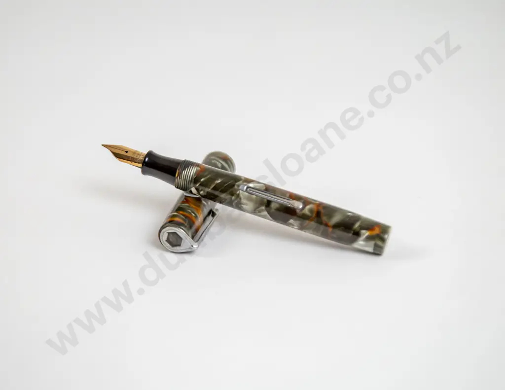 C1948 Watermans Canada Fountain Pen Image 1++