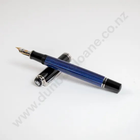 Pelikan Germany Souveran 400 Striated Blue and Black Fountain Pen
