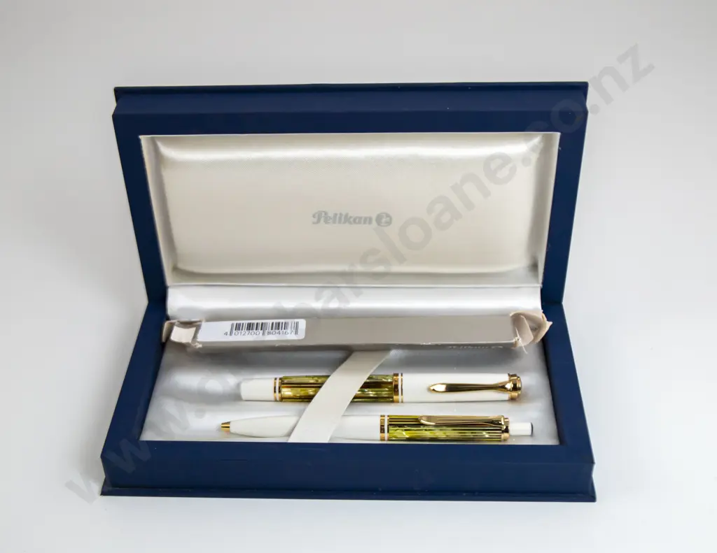Pelikan Germany Souveran 400 White Tortoise Shell Fountain Pen and Ballpoint Image 1++