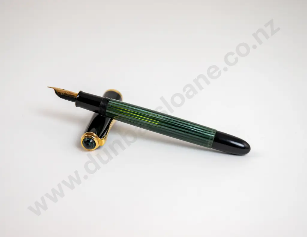 Pelikan 400 Striated Green and Black Fountain Pen Image 1++