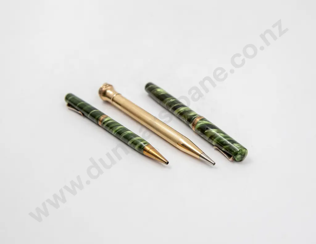 C1932 Eversharp Bantam Fountain Pen and Pencil Set and Other Pencil Image 1++