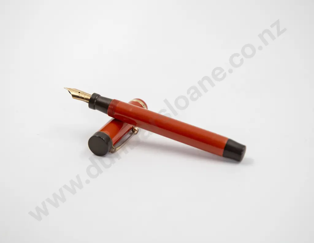 Vintage Parker Duofold Jr. Lucky Curve Classic Red Fountain Pen Image 1++