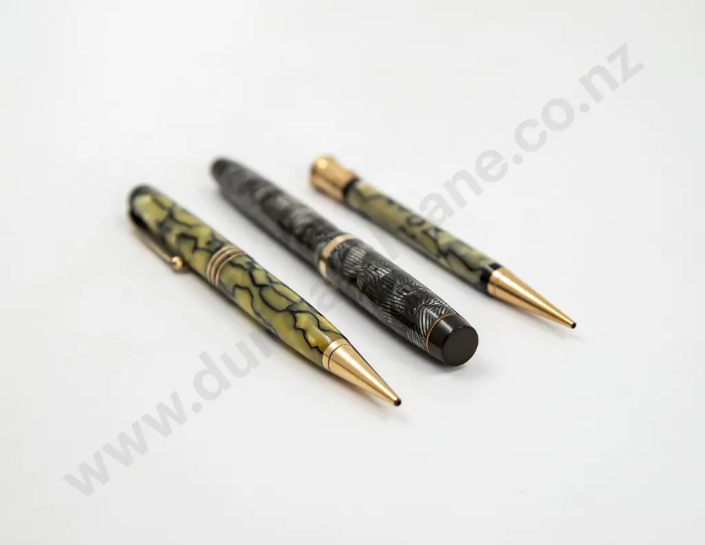 Parker England Victory Fountain Pen Image 1++