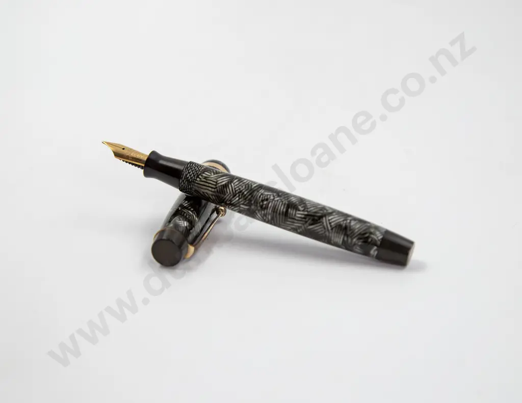 Parker England Victory Fountain Pen Image 1++