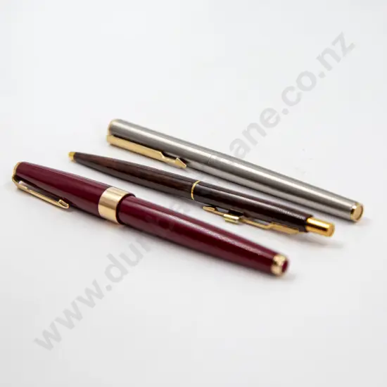Vintage Parker 17 Fountain Pen