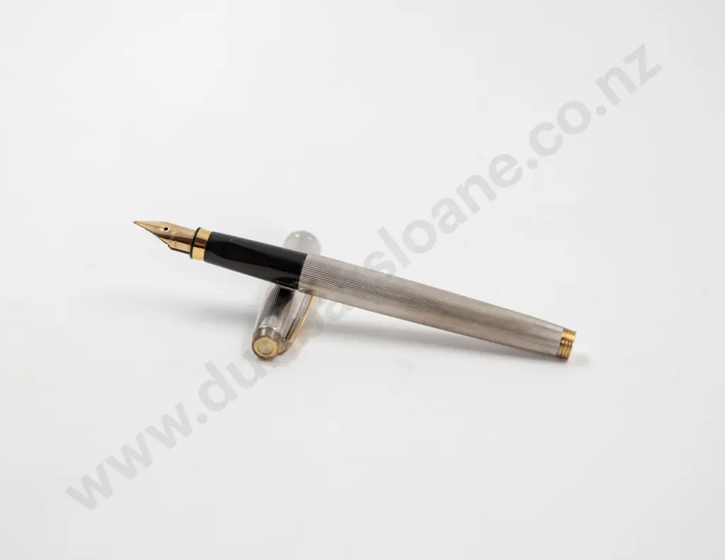 Parker Made in France Fountain Pen Image 1++