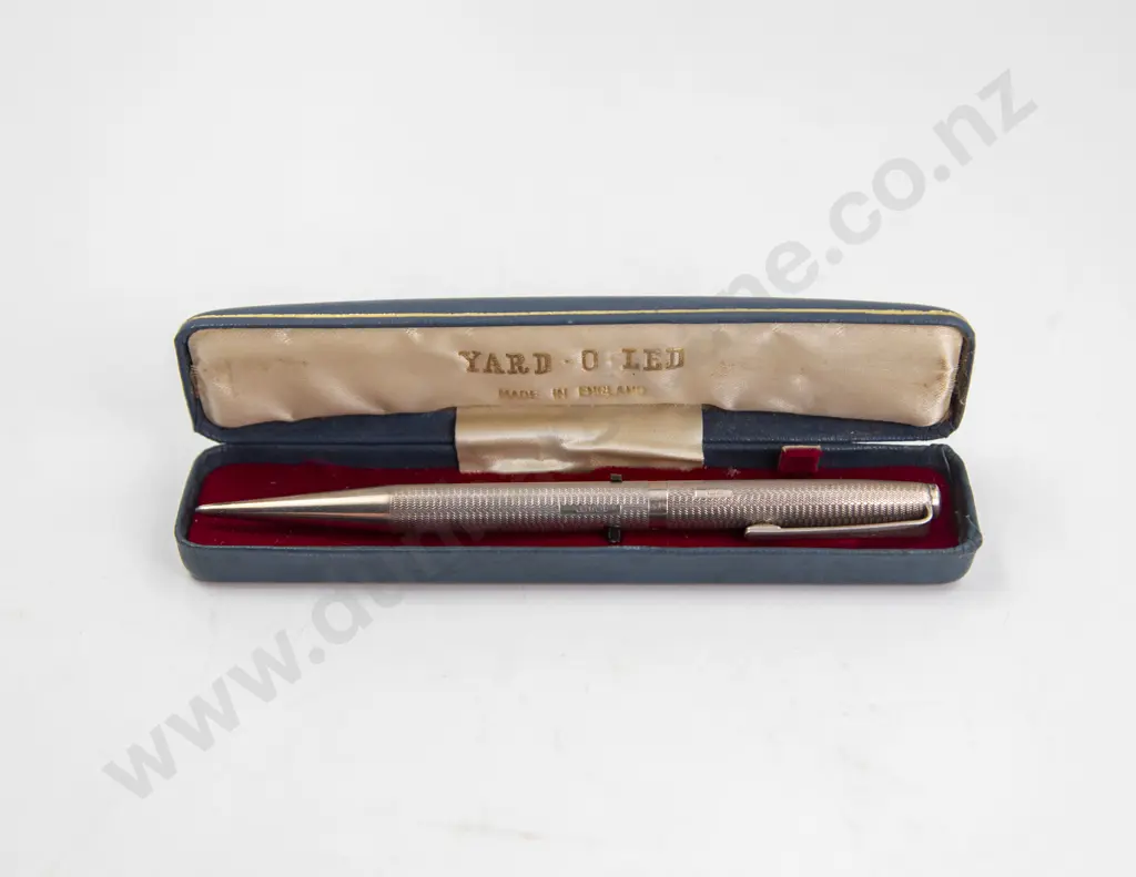Yard-o-Led England S/S and Rolled Gold Pencils Image 1++