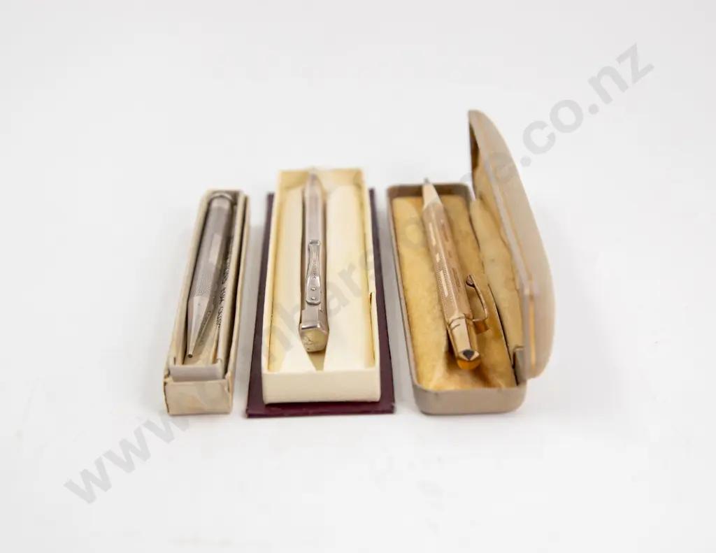 Yard-o-Led England Rolled Gold and Two S/S Pencils Image 1++