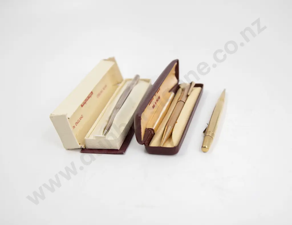 Yard-o-Led and Life-Long England S/S and Two Rolled Gold Pencils Image 1++