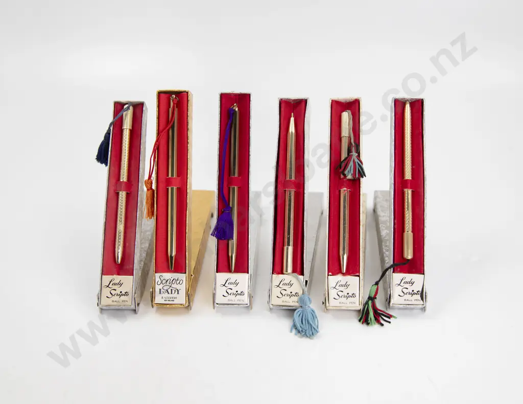 Seven Lady Scripto Ball Pens Image 1++