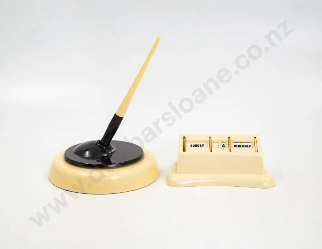 Original Boxed Esterbrook Desk Pen Set together with near matched Desk Calendar Image 1++