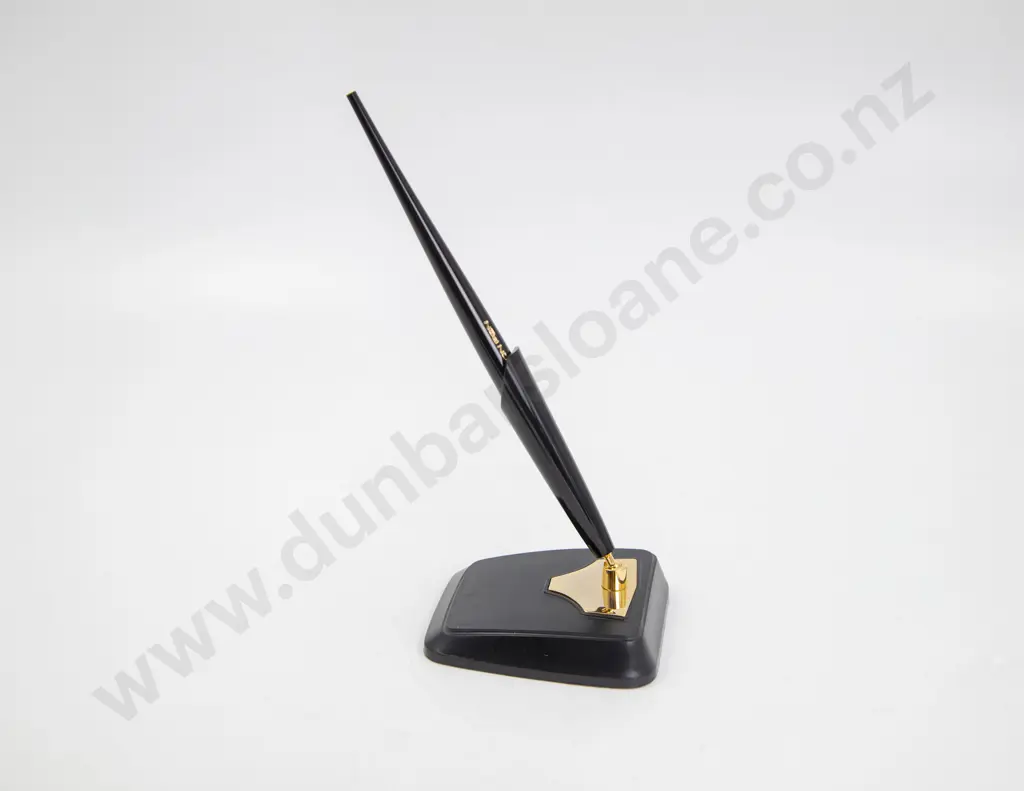 Boxed Platinum Desk and Ballpoint Pen Image 1++