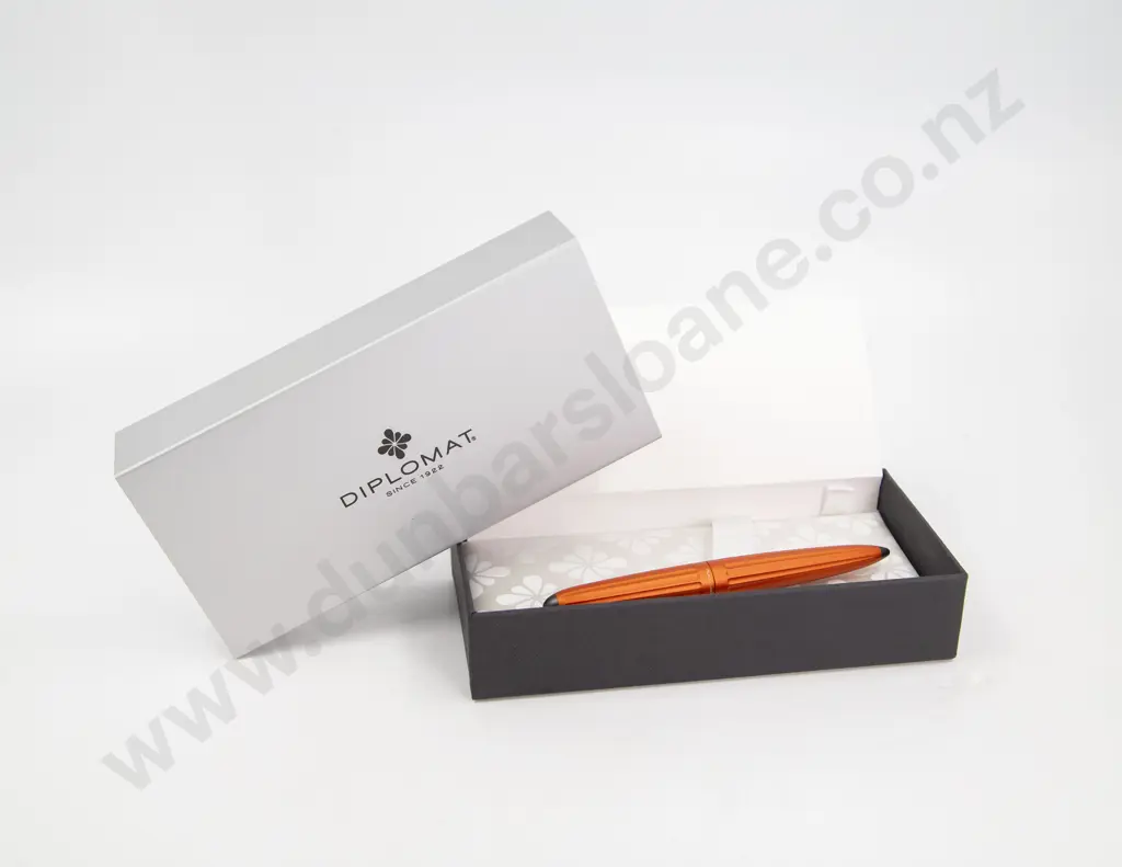 Diplomat Germany Aero Orange Fountain Pen Image 1++