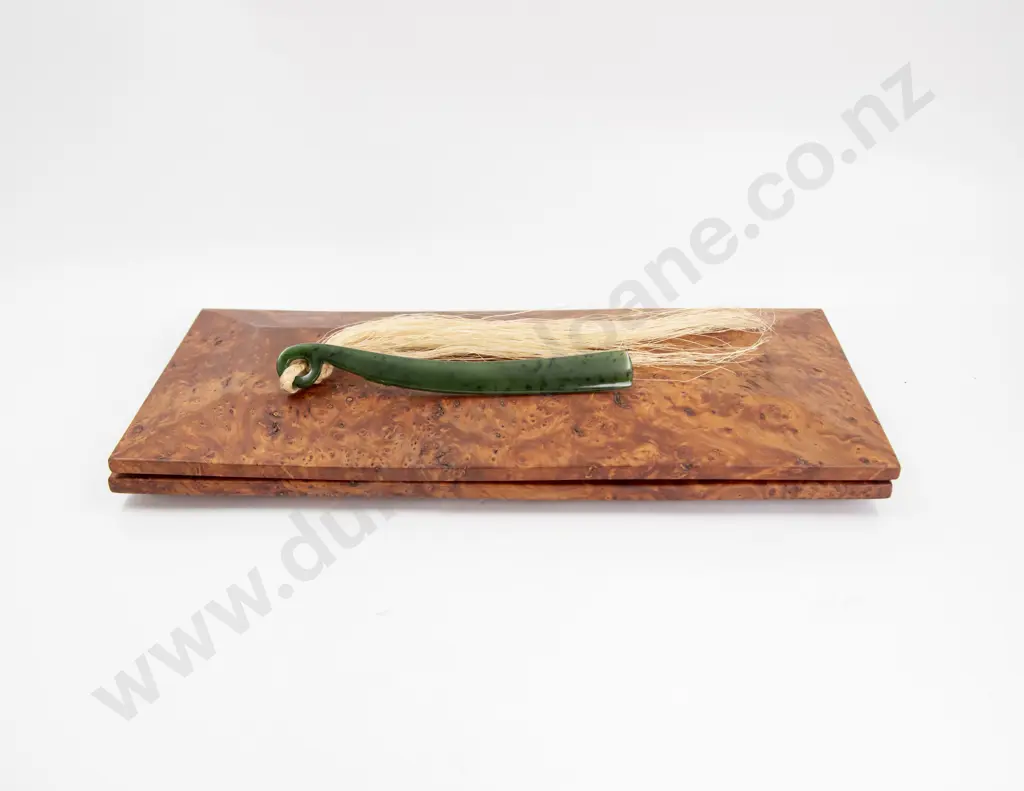 Modern Design Master Carved Kawakawa Greenstone Frond in Burr Kauri Display Box Image 1++