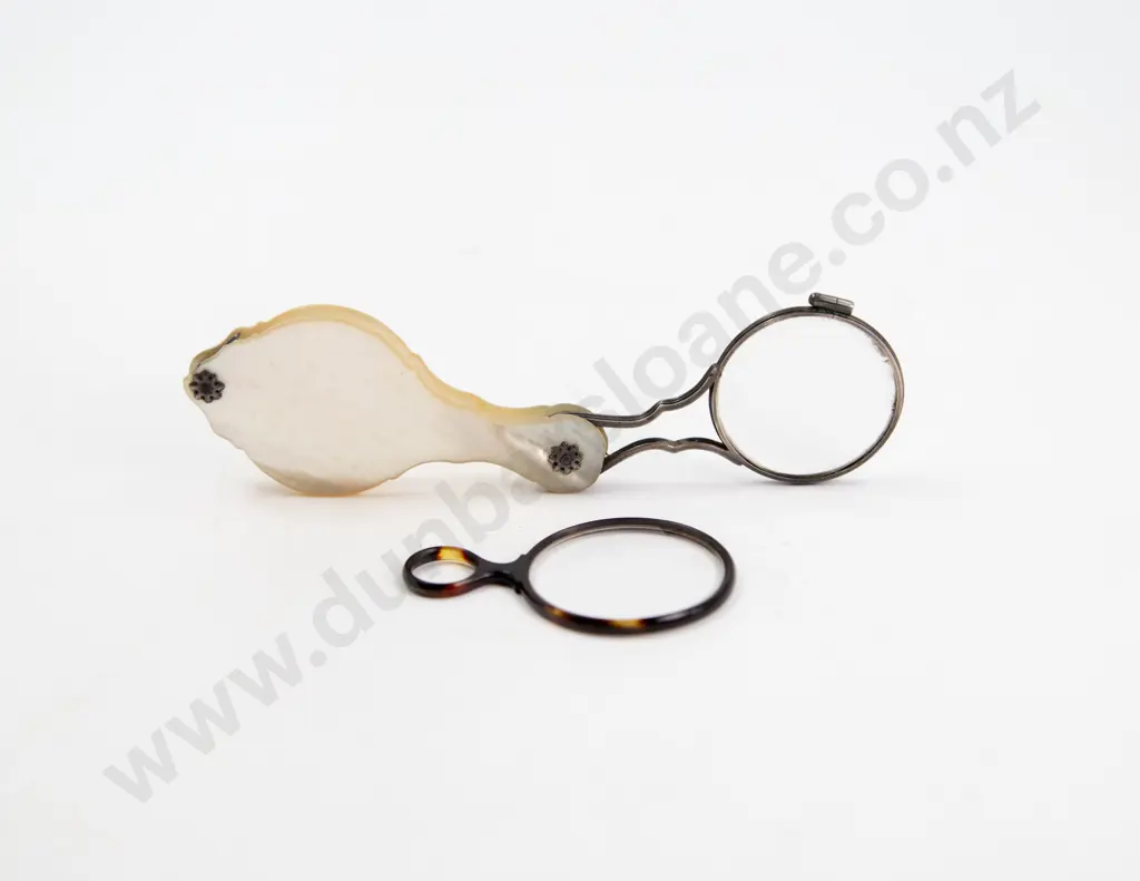 Victorian MOP and Silver Folding Single Magnify Eye Glass Image 1++