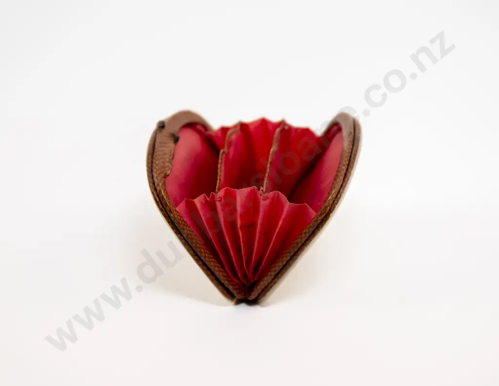 Victorian MOP Coin Purse Image 1++