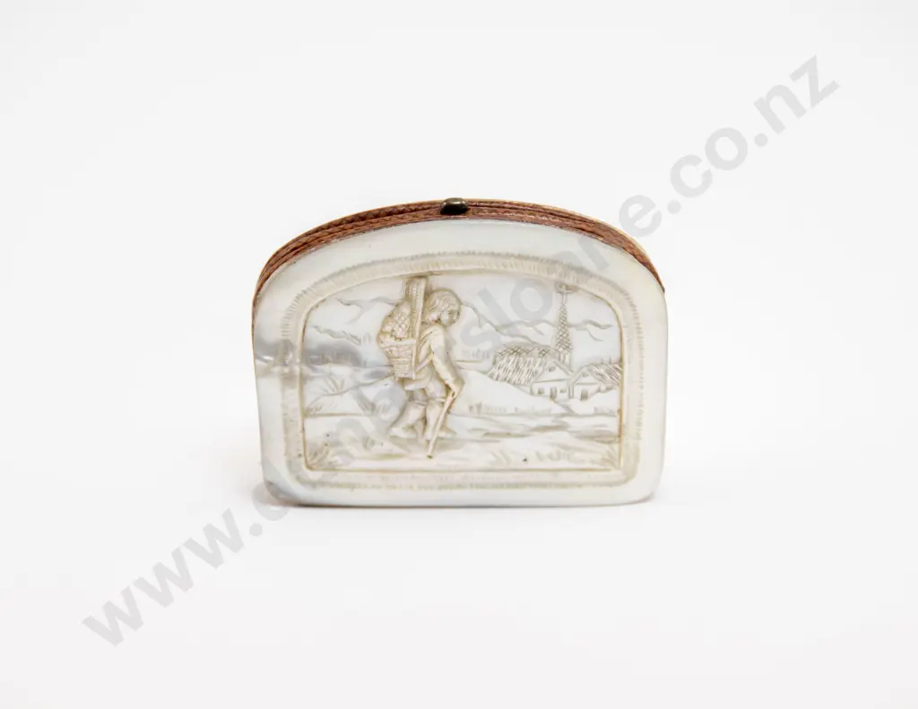 Victorian MOP Coin Purse Image 1++