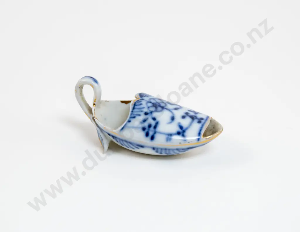 Mid C19th German Dresden Blue and White Medicine Spoon Image 1++