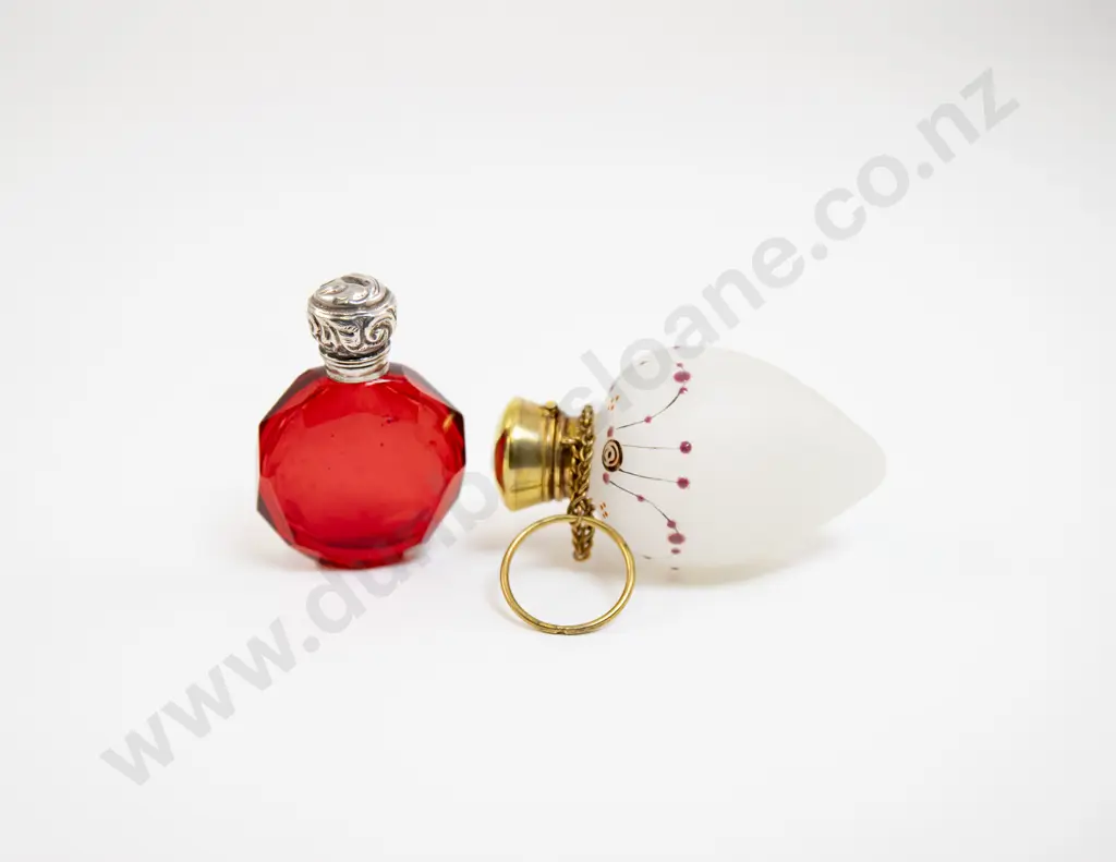 Victorian Cranberry Glass Smelling Salts Flask Image 1++