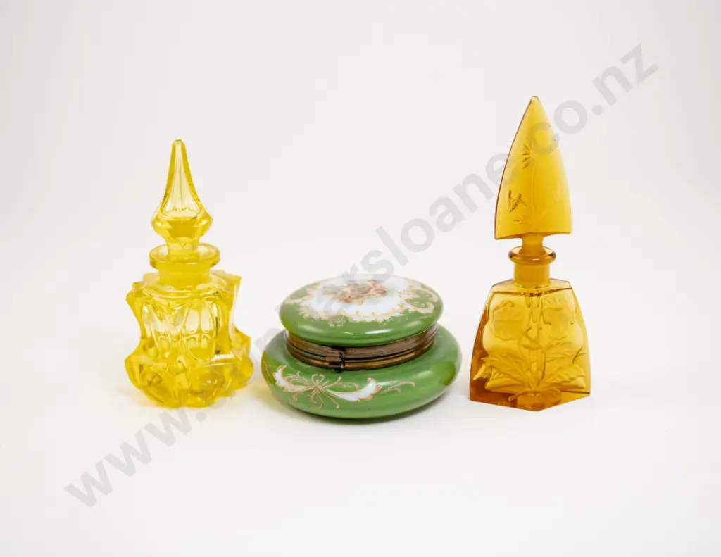 Art Deco Amber Glass Scent Bottle Image 1++