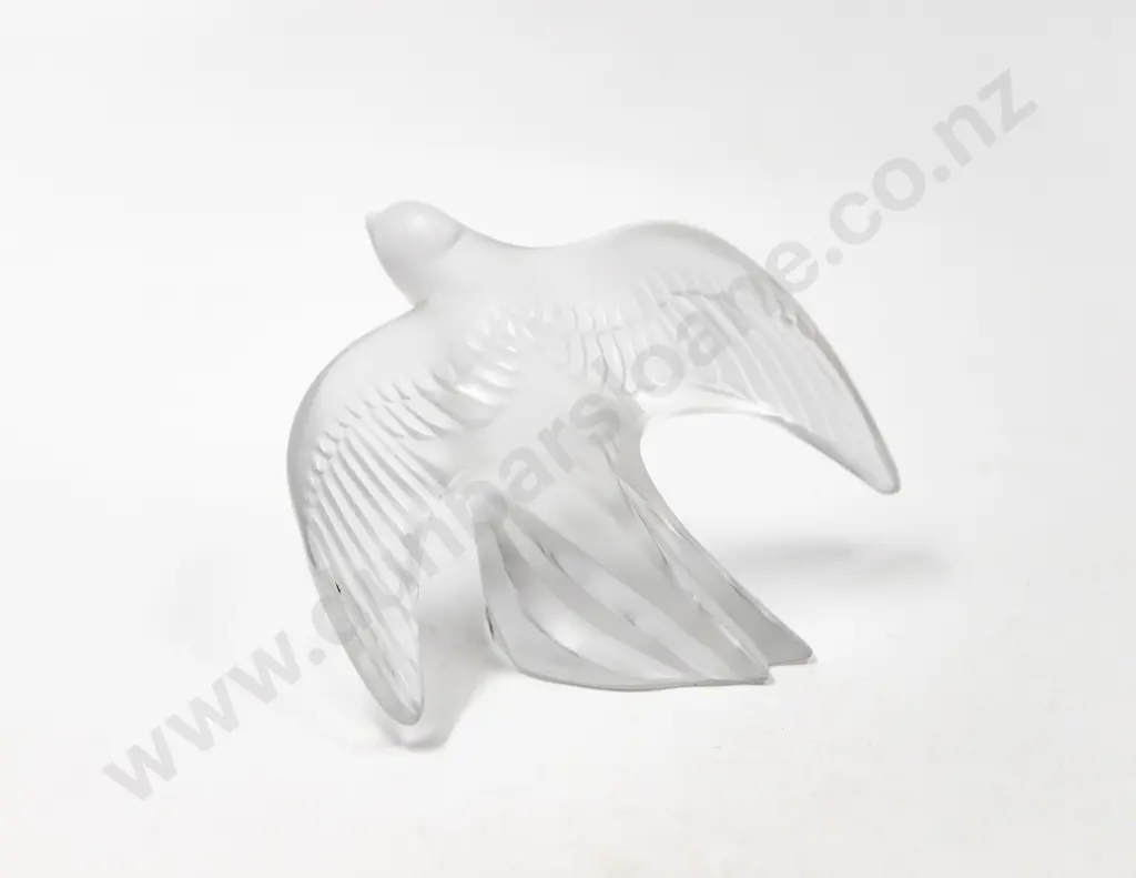 Lalique France Swallow Bird in Frosted Crystal Image 1++