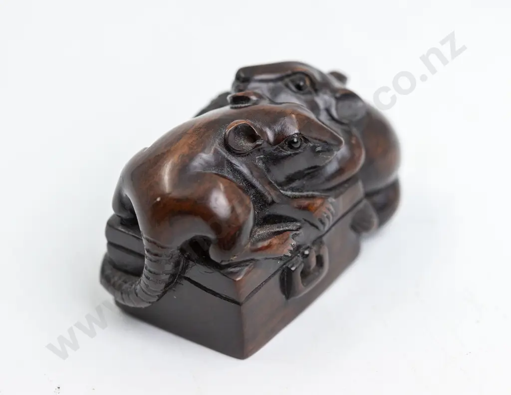 Carved Fruitwood Netsuke of Two Rats Image 1++