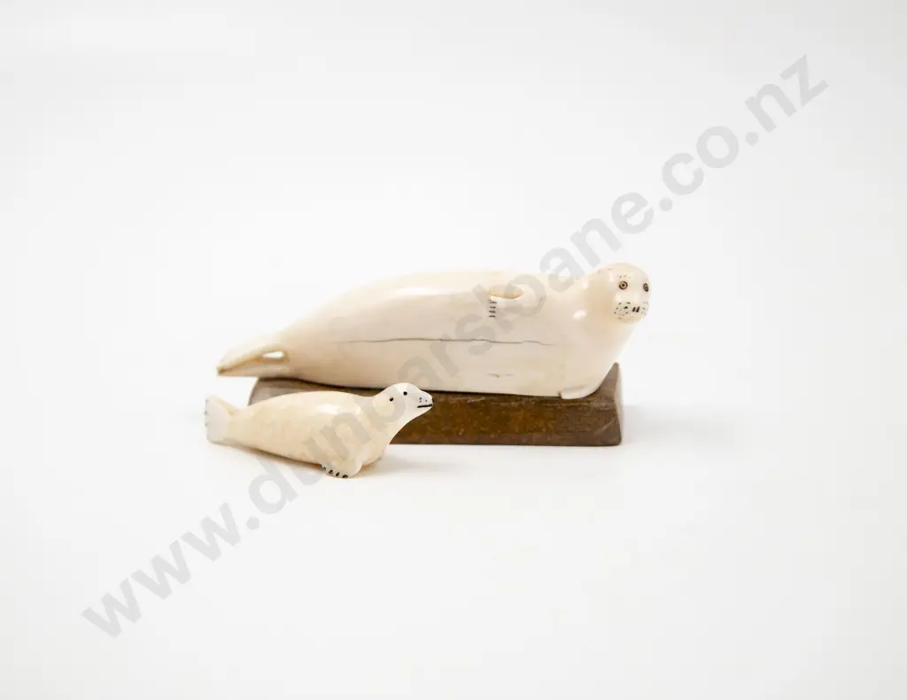 Two Vintage Eskimo Carved Marine Ivory Recumbent Seals Image 1++