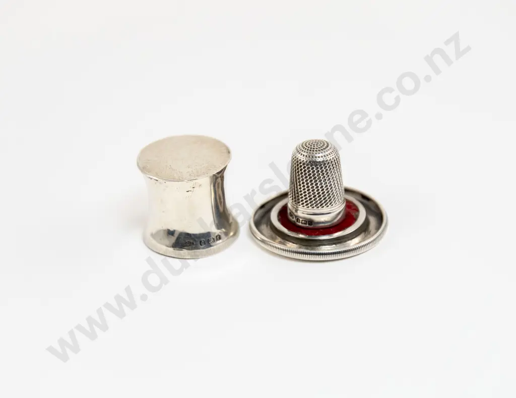 Edwardian S/S Top Hat Thimble Box with Thimble Image 1++