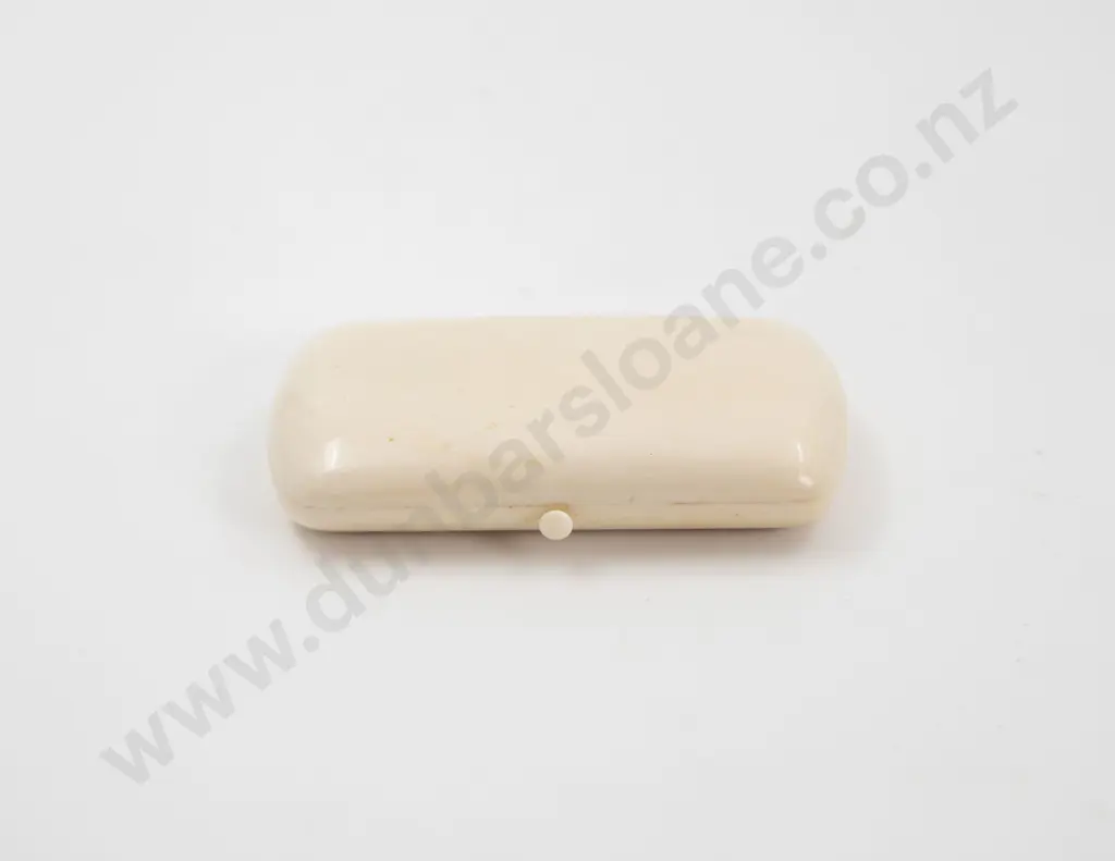 C19th French Ivory and Gold Sewing Etui Image 1++