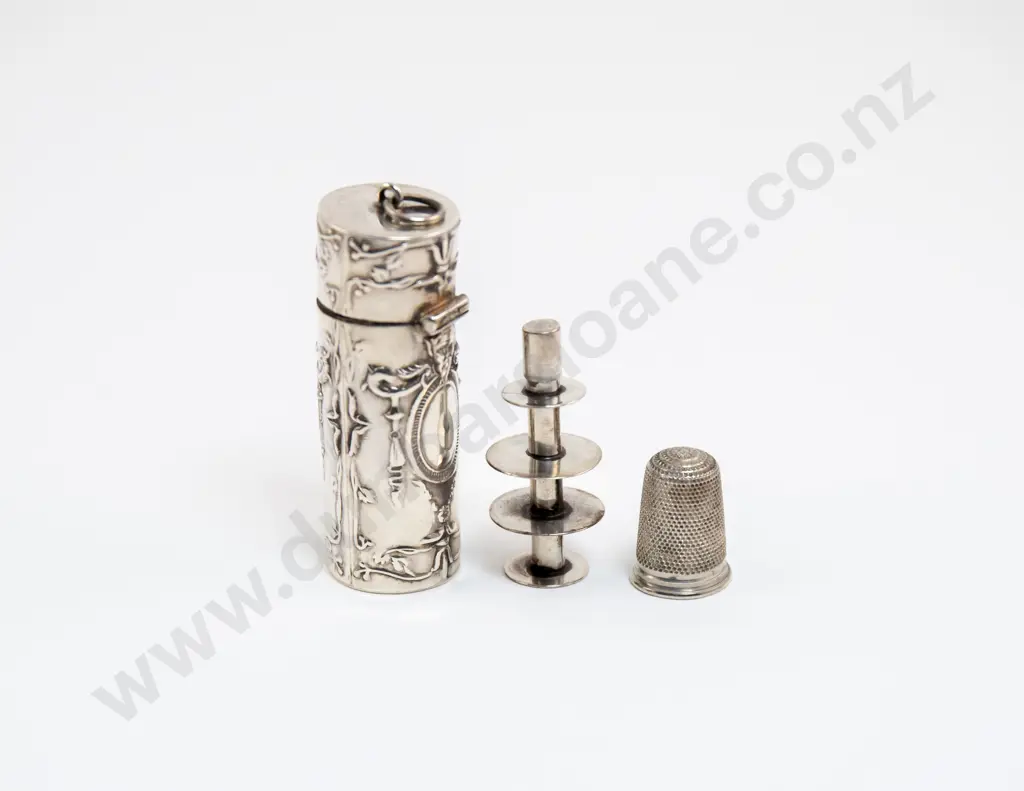 (American) Sterling Silver Pocket Canister Sewing Etui Image 1++