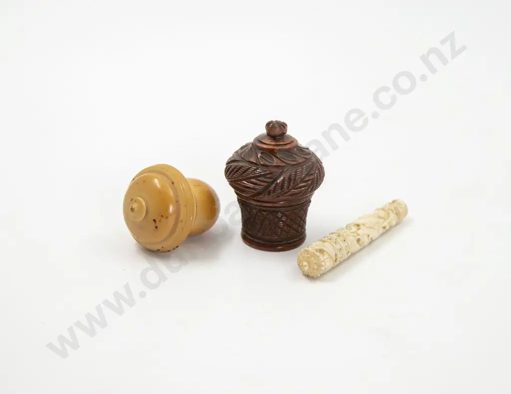 C19th Carved Vegetable Ivory Pocket Sewing Etui Image 1++