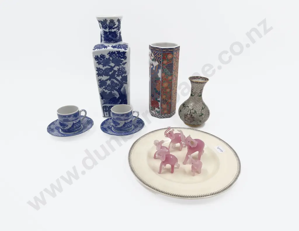 Quantity of Assorted incl Blue & White China Image 1++