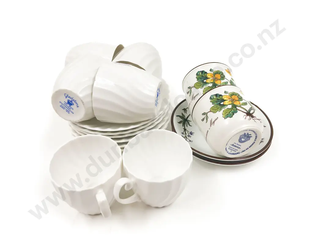 Quantity of Assorted Fancy China Coffee Cups & Saucers incl Villeroy & Boch Image 1++