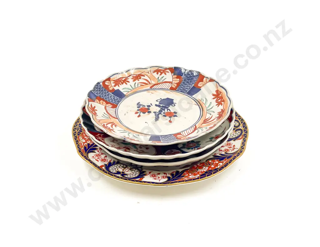 Four Assorted Imari Pattern Plates Image 1++