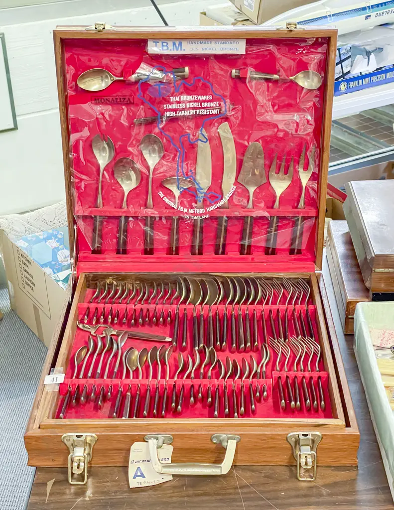 Canteen of Thai Brass Cutlery Image 1++