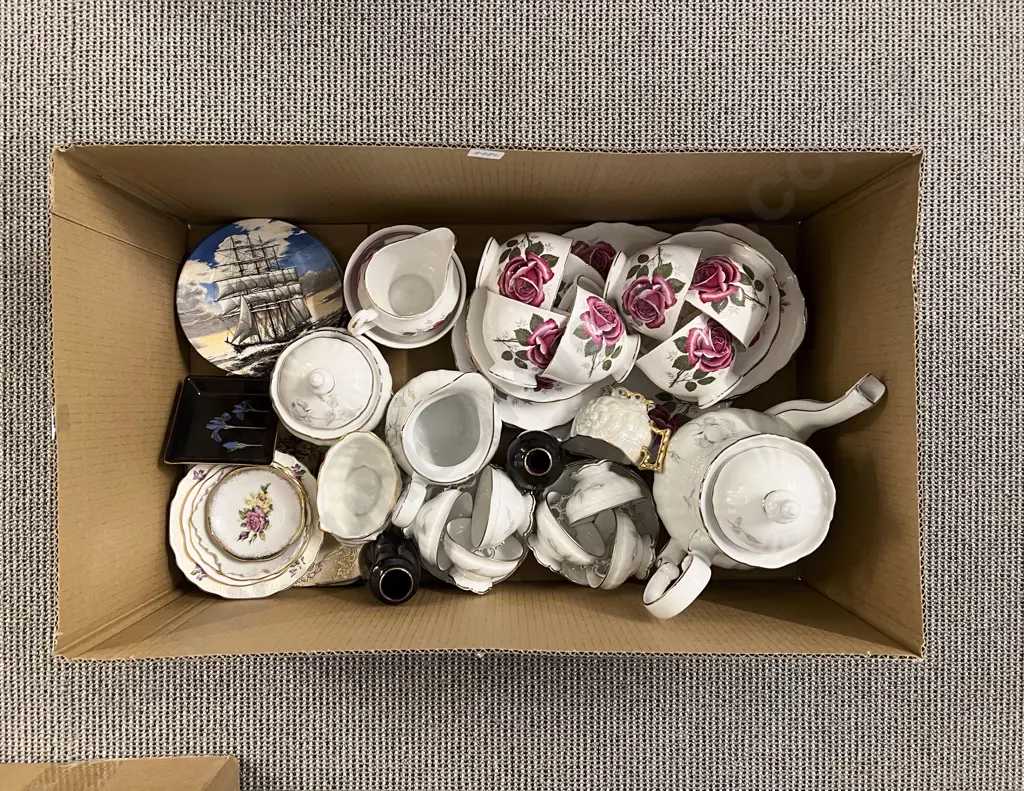 Box Quantity of Assorted Fancy China including Colclough Part Tea Set and Hutschenreuther Image 1++