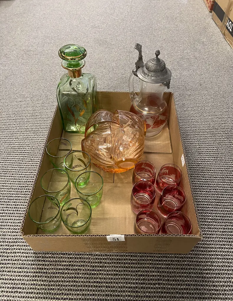 Box Quantity of Assorted Coloured Glassware Image 1++
