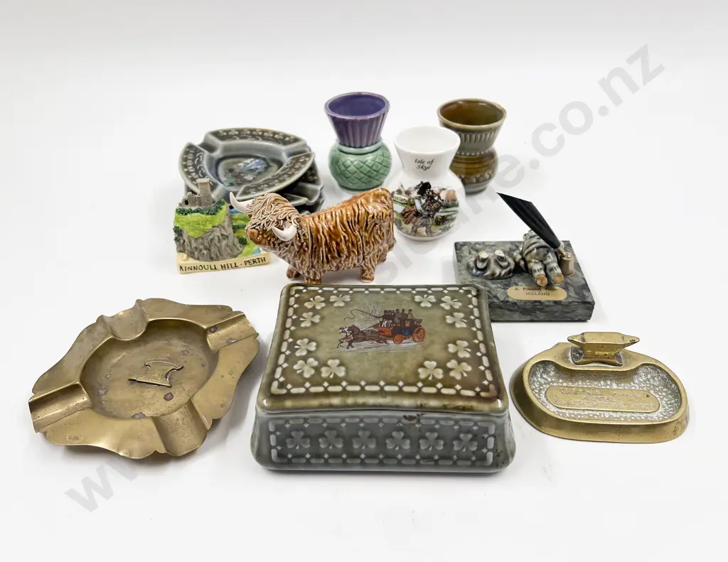 Collection of Irish and Scottish Porcelain Image 1++