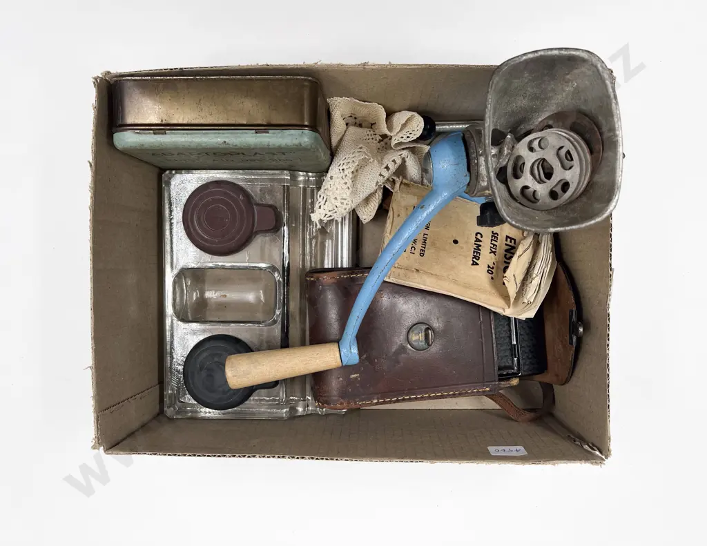 Quantity of Assorted Vintage incl Camera & Grinder Image 1++