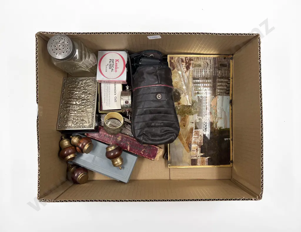 Box Quantity of Assorted Vintage Image 1++