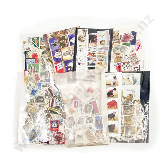 Small Qty World Loose Stamps