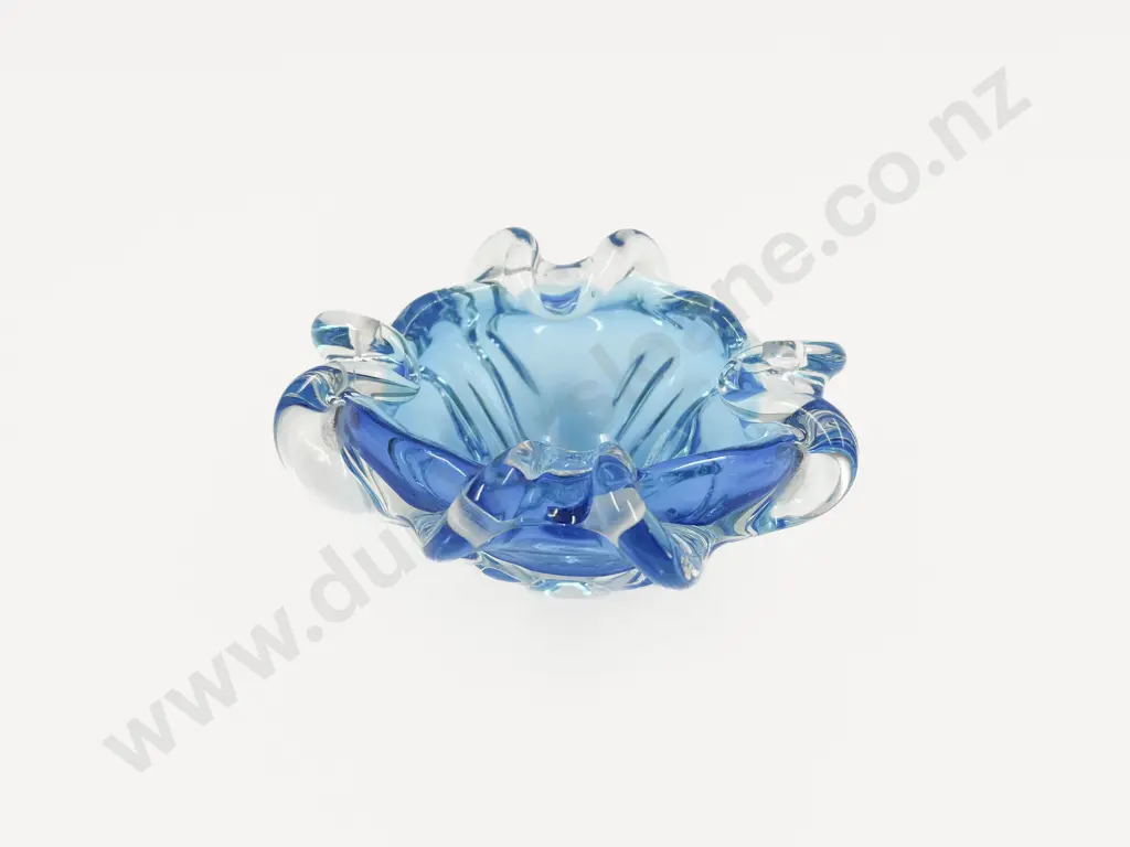 Small Art Glass Dish Image 1++